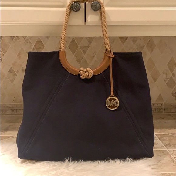 isla ring shoulder tote